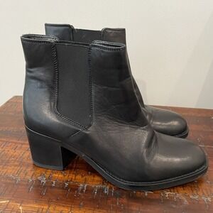 Clarks Black Leather Chelsea Ankle Boots Womens Size 8 M